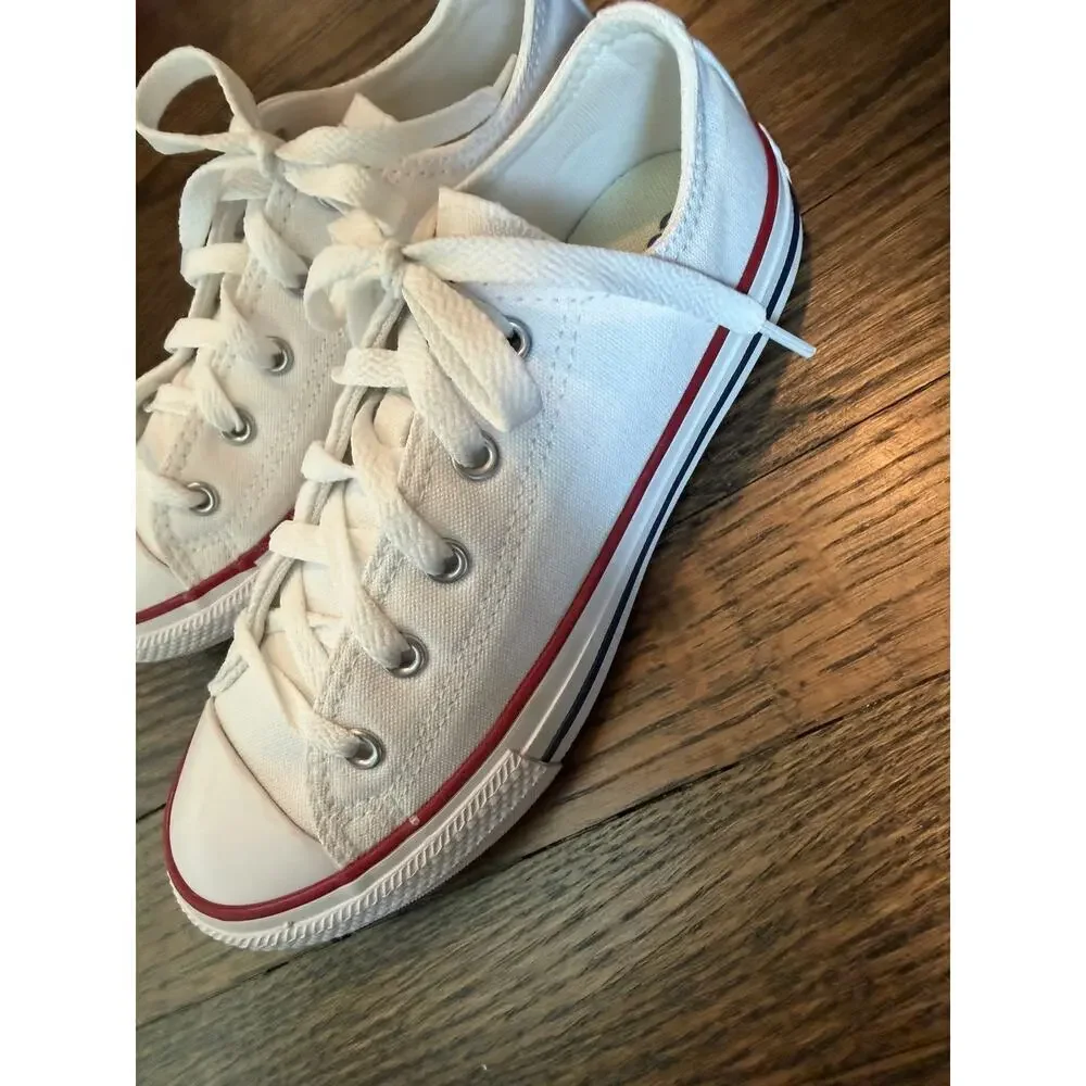 Converse Chuck Taylor All Star Sneaker Youth Sz 2 Shoes White low top NEW